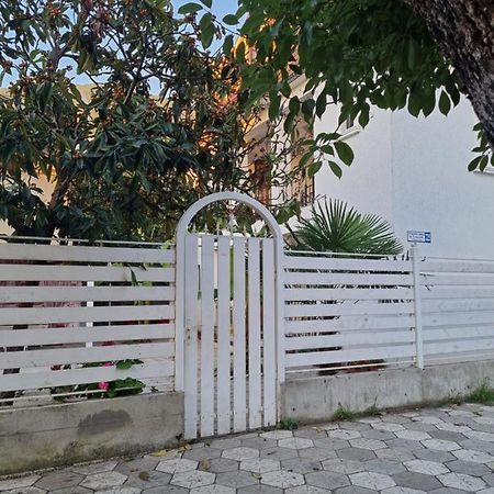 White House Hotel Gagra Eksteriør billede